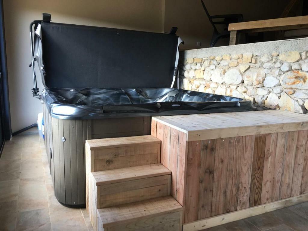 Mas Des Terres Rouges Villa Vezenobres Luaran gambar
